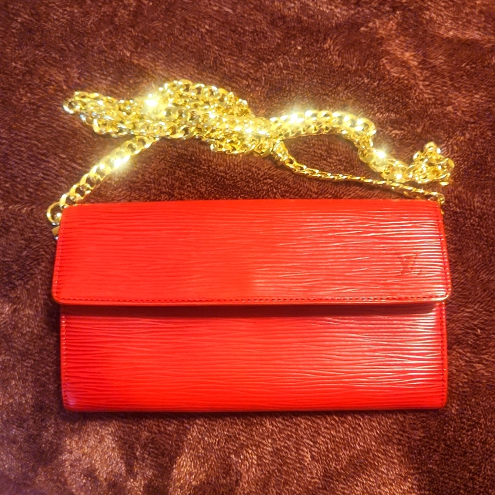💕LV red EPI Porte Feuille Sarah wallet/crossbody WOC